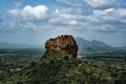 Visit sri Lanka 7 Days Return