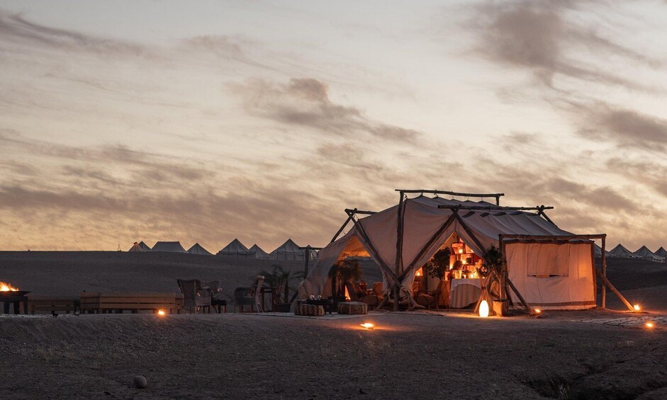 Agafay Desert Private Luxury Dinner w Live Music & Fire Show