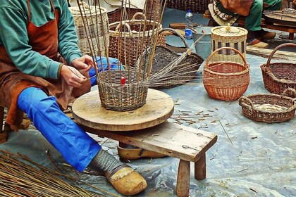 Guided walking tour among the Artisans of Ortigia