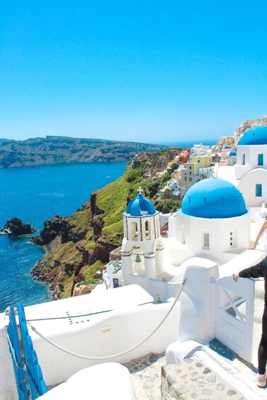 Santorini's Story: Insta and TikTok Experiences