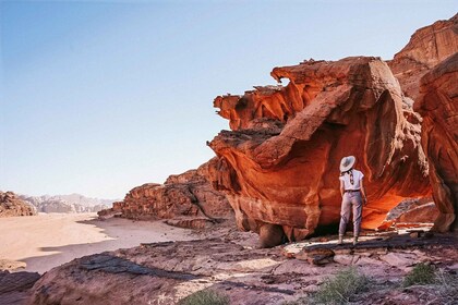 From Wadi Rum: 5-Hour Jeep Tour with Meals & Overnight Stay