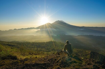 Bali: Mount Batur Sunset Trek with Picnic