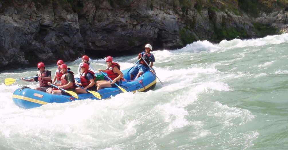 Picture 2 for Activity From Pokhara: Half-Day Upper Seti Rafting Experience