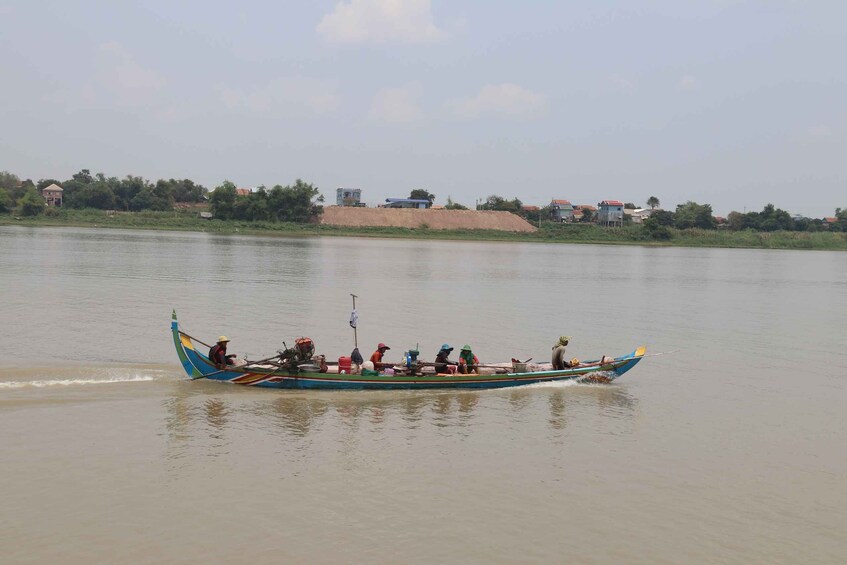 Picture 4 for Activity Tonle Sap Cruise & Road Tour between Phnom Penh & Siem Reap