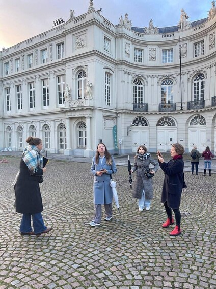 Picture 2 for Activity Brussels: Walking Tour with Highlights and Hidden Gems