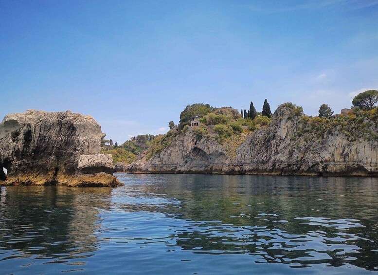 Taormina: Coastal Highlights Cruise with Wine & Food Tasting