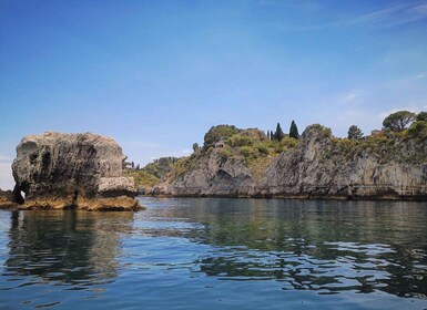 Taormina: Coastal Highlights Cruise with Wine & Food Tasting