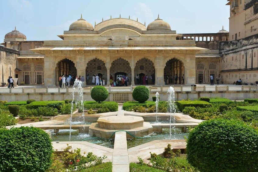From Agra: Private Jaipur Tour with Transfer to Delhi