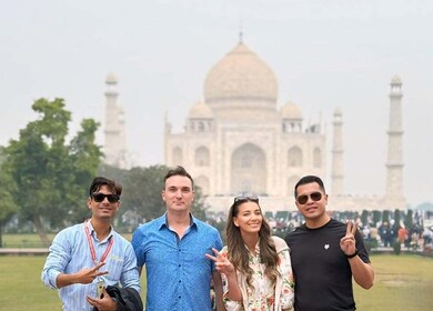 From Delhi: Taj Mahal & Agra Day Tour by Superfast Train
