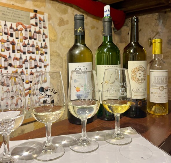 Picture 2 for Activity Bordeaux wines : tasting with 4 white wines and cheese