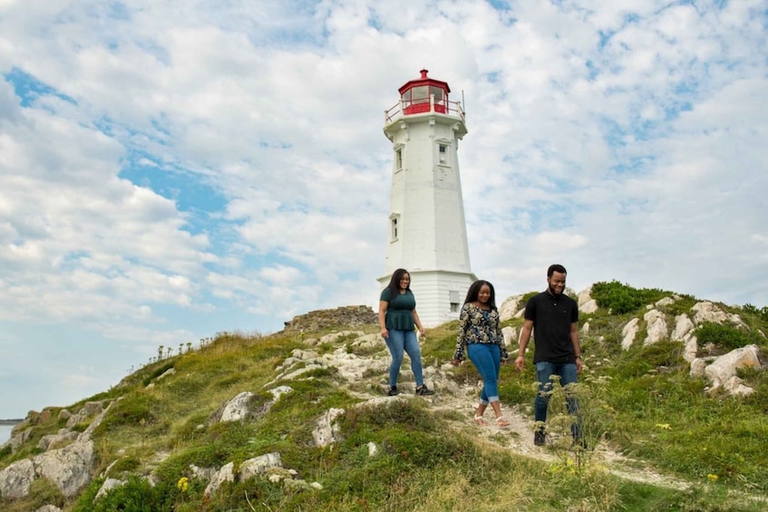 Cape Breton Island: Tour of Louisbourg Lighthouse Trail