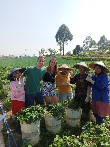 Picture 43 for Activity Bandung: Volcano, Hot Spring, Mud Bathing, & Lake Tour