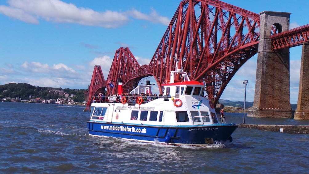 Queensferry: 1.5-Hour Maid of the Forth Sightseeing Cruise