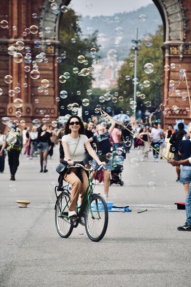 Picture 9 for Activity Explore Barcelona by Bike & Photo Shooting
