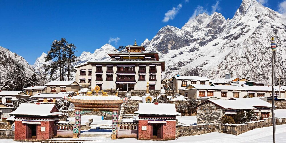 2 weeks Buddhist Monastery Retreats in Tengboche Nepal