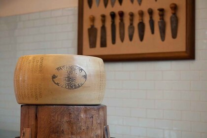 Parma: Parmigiano Reggiano Museum Ticket with Tasting Option