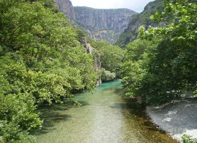 Caminata de 3 horas por el desfiladero de Vikos de Aristi al puente de Klid...