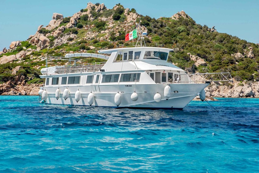 Picture 2 for Activity From Santa Teresa Gallura: La Maddalena Full-Day Boat Tour