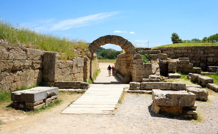 Picture 4 for Activity Katakolo Port: Transfer to Ancient Olympia and VR Audio Tour