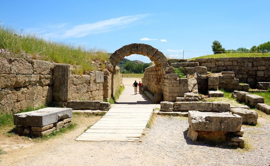 Picture 1 for Activity Katakolo Port: Transfer to Ancient Olympia and VR Audio Tour