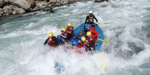 Pokhara: Wildwasser-Rafting-Tour mit Hoteltransfers