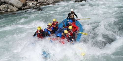 Pokhara: Wildwasser-Rafting-Tour mit Hoteltransfers