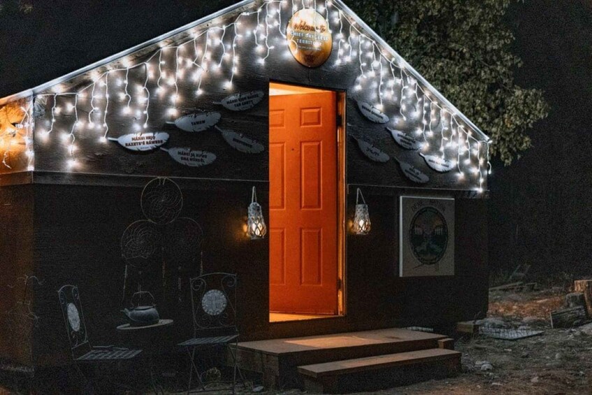 Picture 9 for Activity From Yellowknife: Aurora Borealis Tour with Cozy Cabin Base