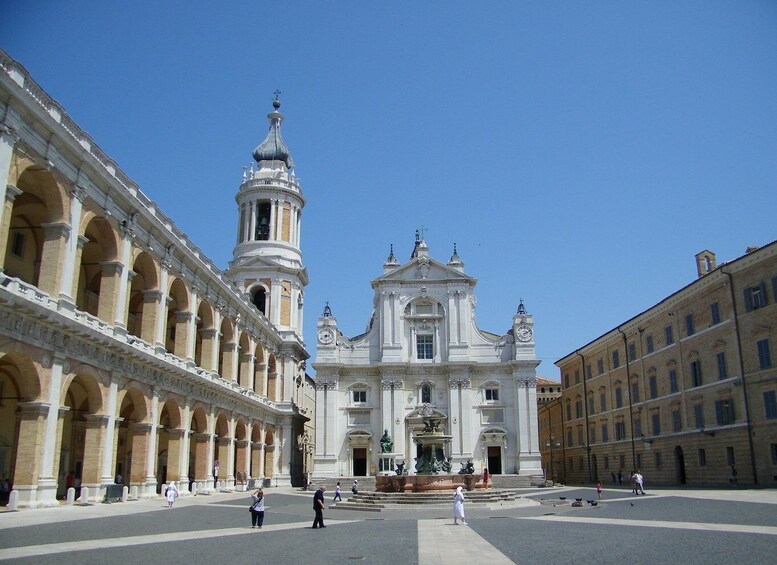 Loreto private tour: the holy house of Virgin Mary