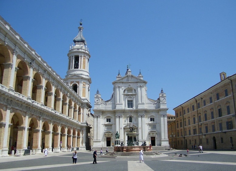 Loreto private tour: the holy house of Virgin Mary