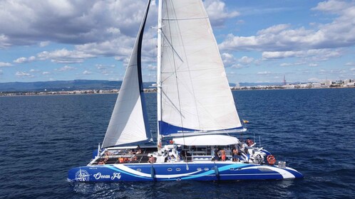 Cambrils: Costa Dorada Catamaran Day Cruise with BBQ Lunch