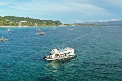 Boracay: fiesta en barco al atardecer con aperitivos