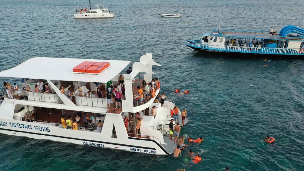 Picture 6 for Activity Boracay: Sunset Boat Party with Snacks