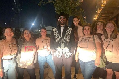 Waco: Tur Berpemandu Hantu dan Legenda Waco dengan Bus