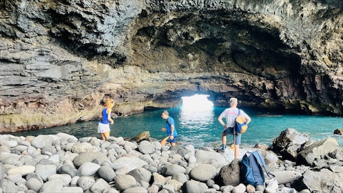 Hiking to Aguas Belas Cave