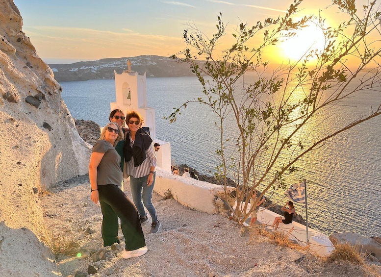 Picture 2 for Activity Around Santorini: Island Tour & Oia town