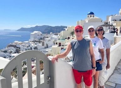 Around Santorini: Island Tour & Oia town