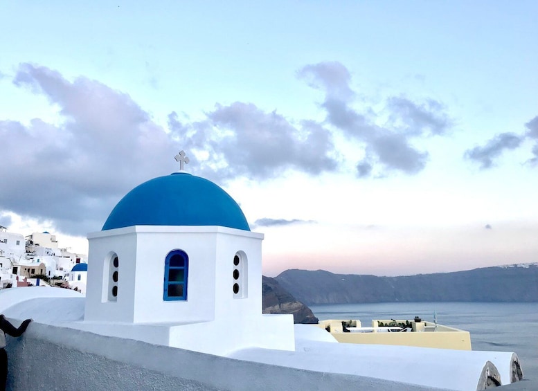 Around Santorini: Island Tour & Oia town