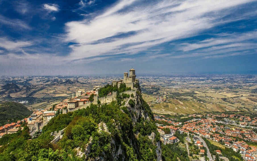 Picture 3 for Activity San Marino: Hidden Heaven Trekking for couple with aperitif