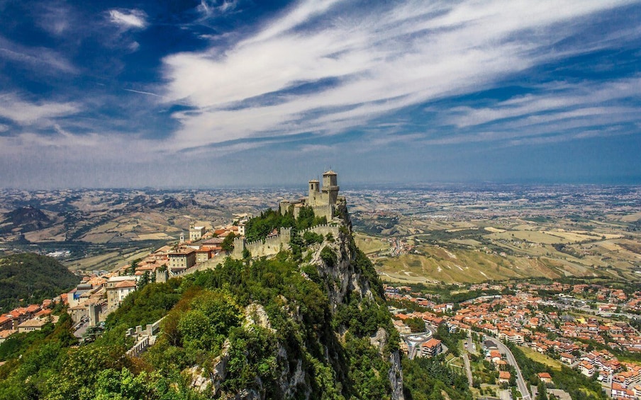 Picture 3 for Activity San Marino: Hidden Heaven Trekking for couple with aperitif