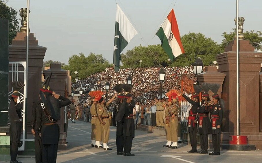 Picture 1 for Activity Wagah Border Retreat Ceremony With Dinner
