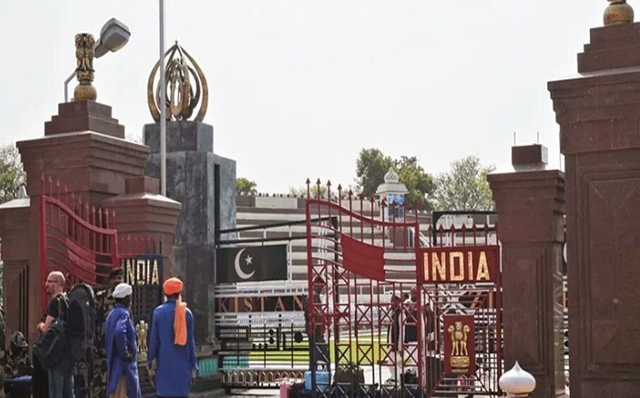 Wagah Border Retreat Ceremony With Dinner