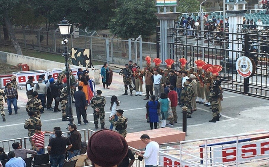 Picture 2 for Activity Wagah Border Retreat Ceremony With Dinner