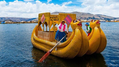 Excursion privée aux îles Uros en bateau traditionnel