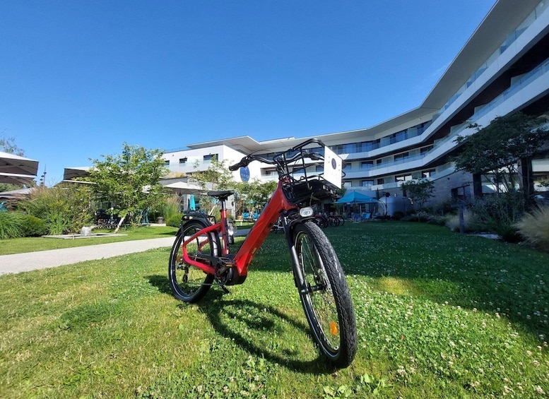 Annecy-le-Vieux, France: Electric and Muscle Bike Rentals