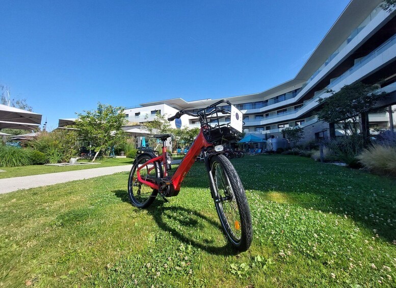 Annecy-le-Vieux, France: Electric and Muscle Bike Rentals