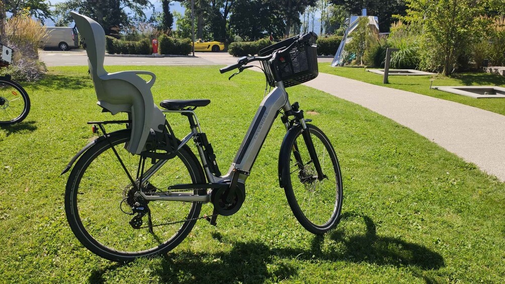 Picture 3 for Activity Annecy-le-Vieux, France: Electric and Muscle Bike Rentals