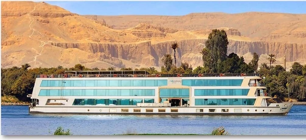 Picture 4 for Activity From Aswan: 3-Day Cruise to Luxor with Hot Air Balloon