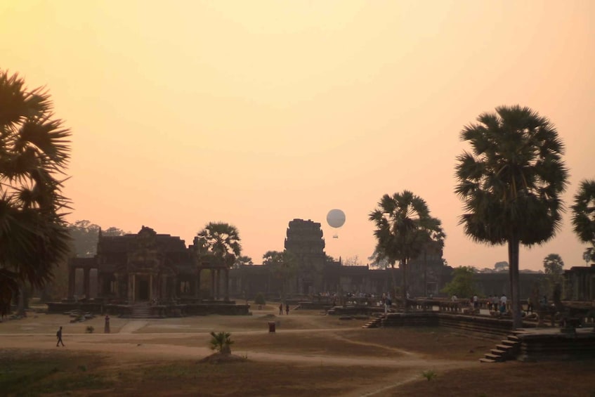 Picture 2 for Activity Angkor Balloon Sunrise or Sunset ride.