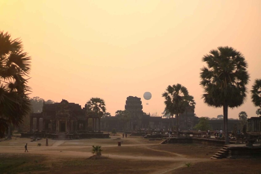 Picture 2 for Activity Angkor Balloon Sunrise or Sunset ride.