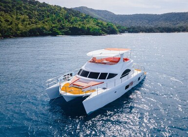 Pattaya: Private Luxury Catamaran Island Discoveries